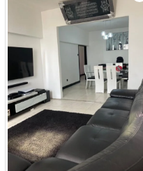 Vende se Apt T3, (1 Quarto c/ Closet), 1 Casa de Banho, 1 Sala de Jantar, 1 Sala de Estar,