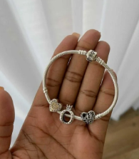 Aproveitando promoção da Pandora 5000