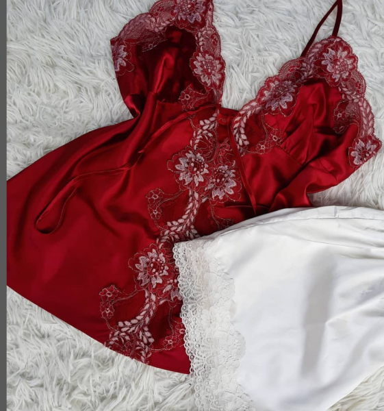 Disponível ✔ Tamanho: S/M Preço: 500 MT