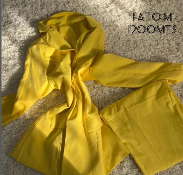 Disponível M Outfit Formal para este inverno