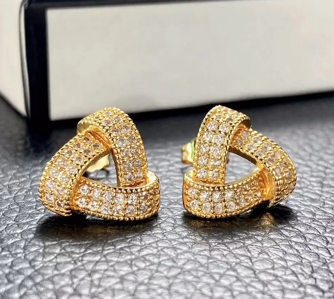 Perfeição desses Brincos✨✨✨Com Pedras em zirconias