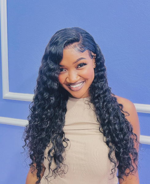 SERVIÇOS DE BELEZA _ Aplicação e make up feita por nós