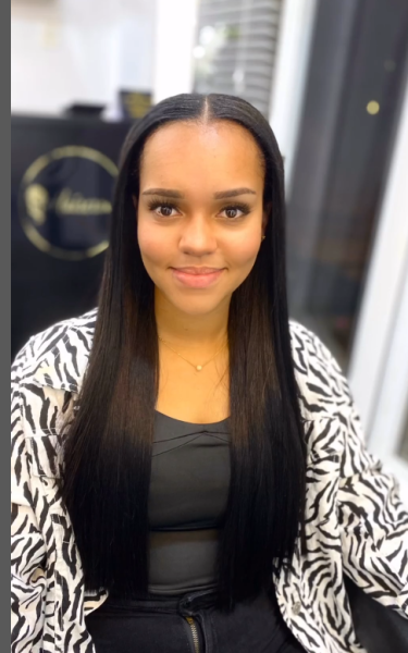 Cabelo Vietnamita ondulado/ liso em saias T18 5.000 Mts cada saia T22 11.000 Mts cada saia T26 14.000 Mts cada saia