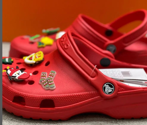 Crocs disponíveis Preço: 1400 MT Size: 37-45