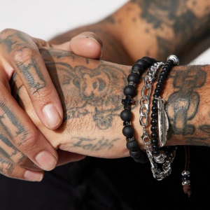 Sky Fall 3 Piece Bracelet Set Black/Silver Preço: 1.250 MT Entrega Imediata