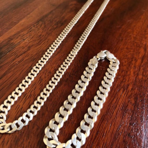 Colar de prata e mascote, colar 4500 mascote 3000