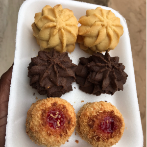 DOÇES 75mzn Uma dúzia