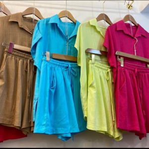 CONJUNTOS Preço: 3200Mt, tamanho m/l