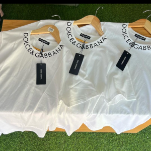 CAMISETES Disponível para entrega imediata 🛍✅ Preço: 1,999mzn