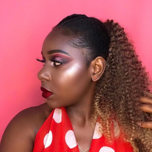 Maquiagem profissional ( 1.700 MT) Quer parecer uma  Famosa, atriz, boneca, modelo