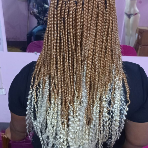 Mechas jazz 400,00 MZN Mão de obra