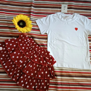 Conjunto disponível Preço: 1350mt Idade: 02 aos 7 anos