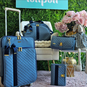 Conjunto de Maternidade ✨️ Mala de rodas 135.000kz Bolsa de Maternidade G 78.000kz Trocador de fraldas 38.000kz Porta documentos 30.000kz