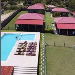 VENDE-SE LODJE PRAIA BILENE ⭐⭐⭐⭐⭐⭐🏖️🏡🌍26.000.000,00 MZN 🇲🇿  Lodge à venda - Bilene - 4 casas Tipo 2; - 2 piscinas recém-construidas (crianças e adultos); - campo de futebol; - parque infantil;