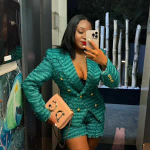 Conjunto disponível no tamanho M/L