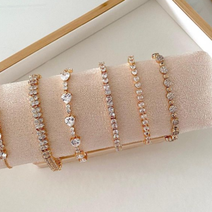 Pulseiras banhadas a ouro: 17.000kz/ 18.000kz