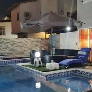 VENDER: Vivenda V7 Condomínio Horizonte Sul Talatona  Sala de estar | 3 Suites | 4 Quartos | 2 Salas de jantar