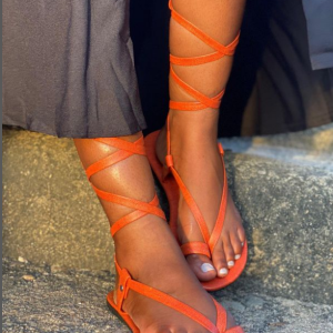 SANDÁLIAS ANITA ORANGE  Temos todos os números disponível. Basta solicitar.  20.000kz pagamento em duas prestações.