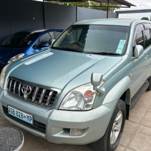 Toyota Prado aduaneiro Ano 2004 3.4 Gasolina 4x4 Automático Interior pérola 86000 kms