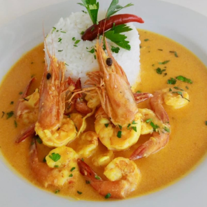 welcome to drink the curry off the plate with this prawn curry