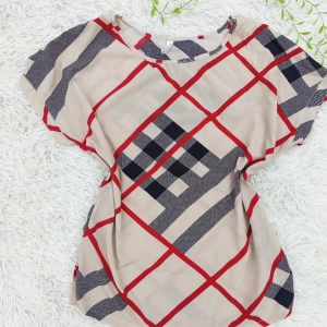 BLUSA Tamanho M Preço: 150,00mts