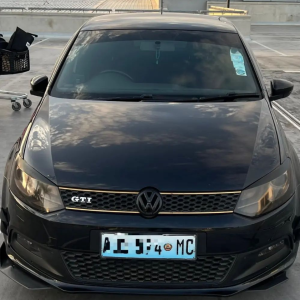 Volkswagen Polo GTI Cidade de Maputo  Ano:2011 Motor: 1.5 Black + Chrome Delete Jantes especiais - OZ Front Lips Manutenção em dia Suspensão intacta