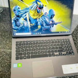 ASUS VIVOBOOK* *✓Intel Core i7* *✓8Th Geração* ✓CPU @1.60GHz (8 CPUs), ~1.8GHz ✓8GB DDR4 2400 MHz ✓512GB SSD ✓15.6"